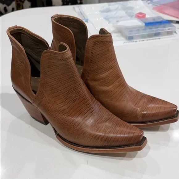 Ariat Dixon Ankle Boots - Picture 1 of 3